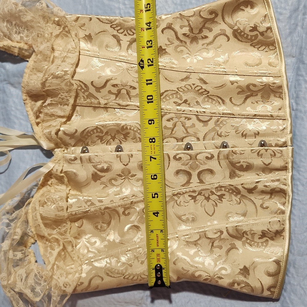 Elegant Lace Corset Top Size L. - Picture 10 of 12